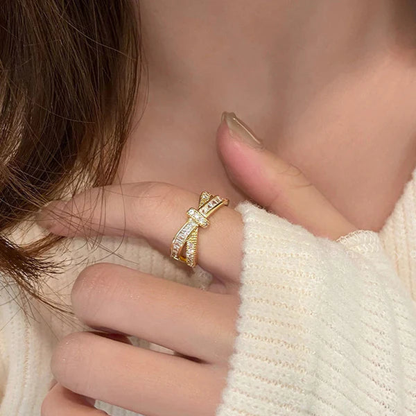 Radiance Knot Ring