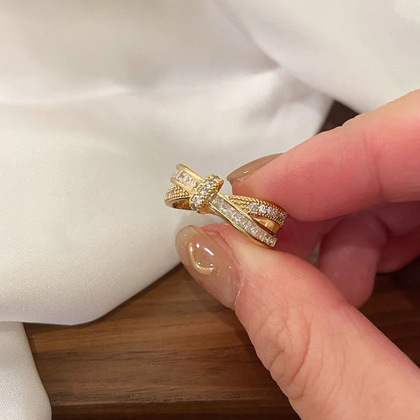 Radiance Knot Ring