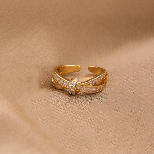 Radiance Knot Ring