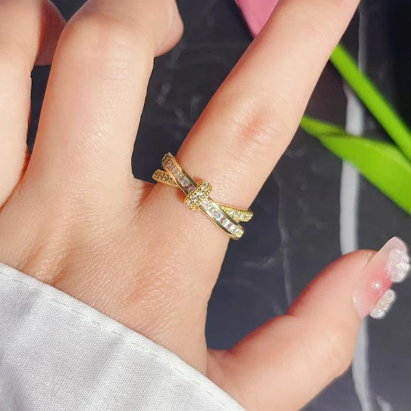 Radiance Knot Ring