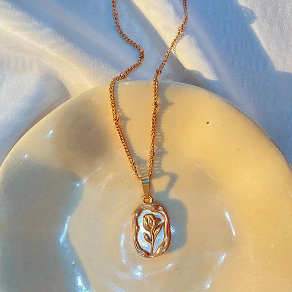 Flower Pendant Necklace