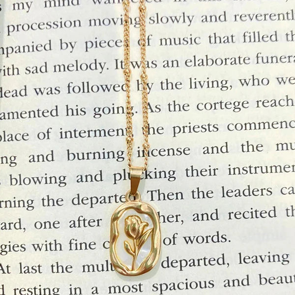 Flower Pendant Necklace
