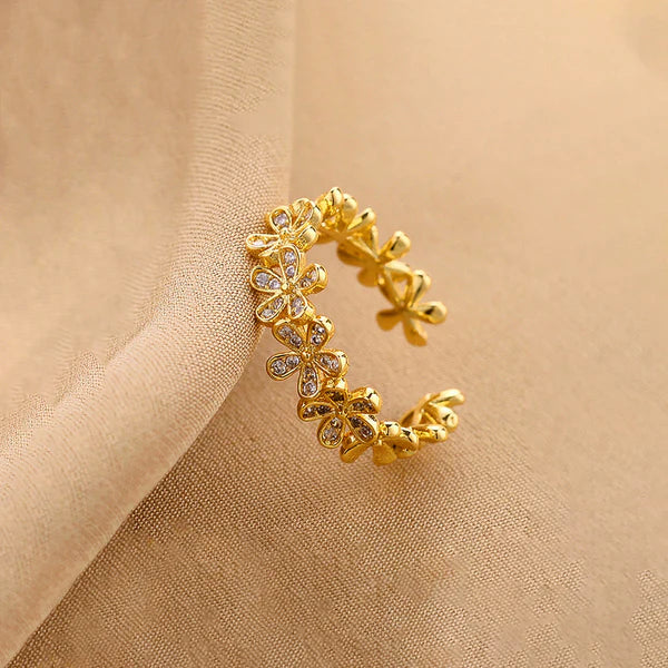 Feminine Flower Ring